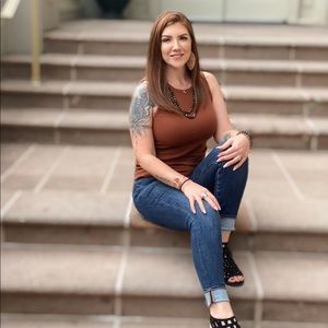 Meet your Posher, Lauren